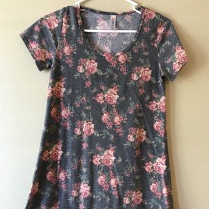 LuLaRoe Classic Tee Size XXS